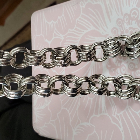 New triple loop statement necklace silver tone - Picture 2 of 3